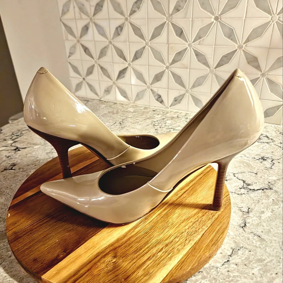 Guess Nude Heels Women's Size 10 - Picture 7 of 12